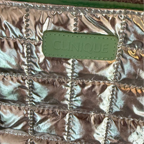 Bundle of SPACE BAGS! Silver Quilted Clinique Tote & Star Wars Crossbody lot - Picture 3 of 4